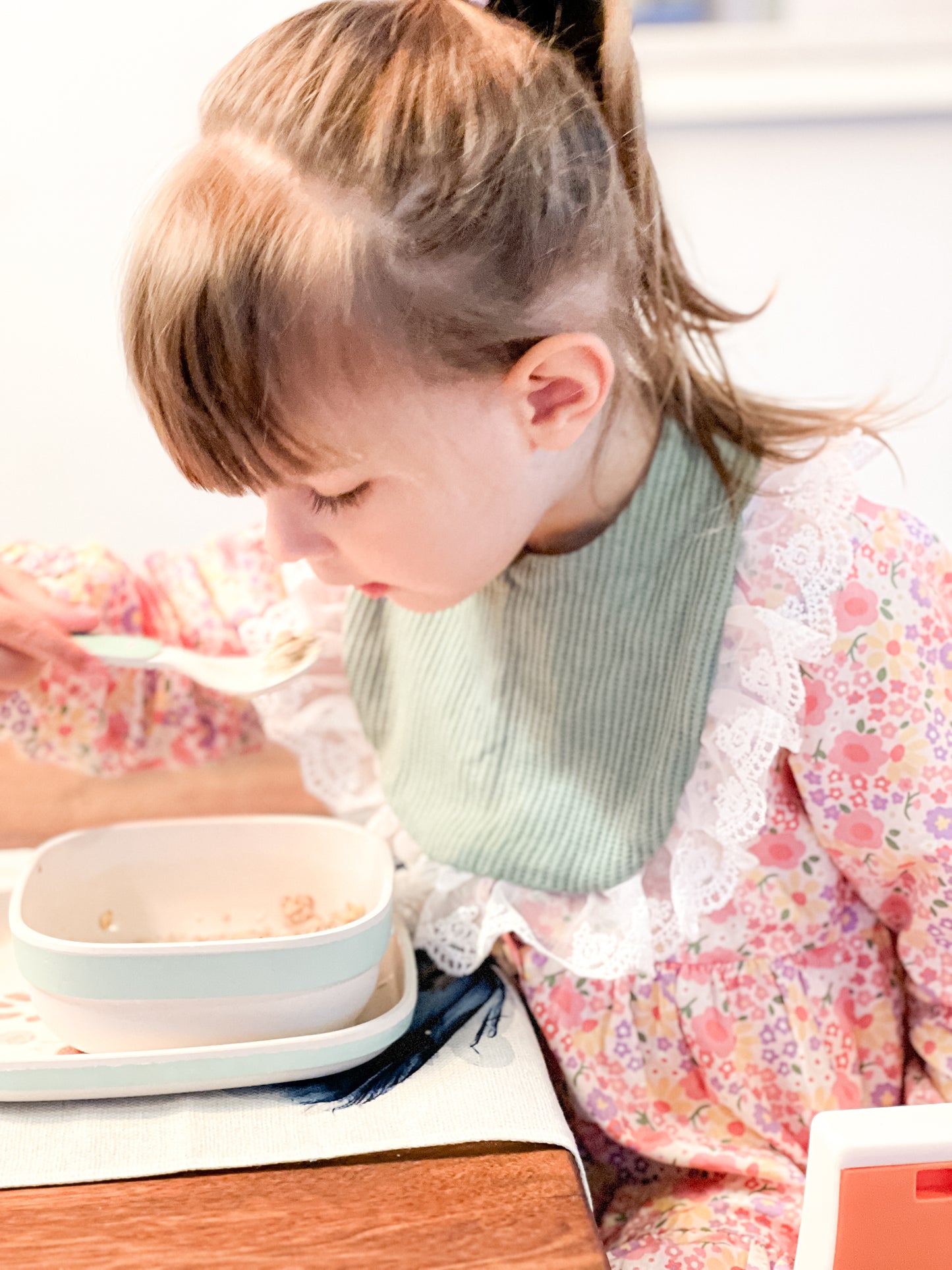 Elegantna portikla sa čipkom - Zelena